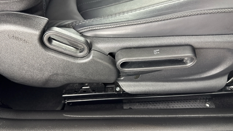 MINI Hatchback 1.5 Cooper Exclusive II 3dr Petrol Hatchback